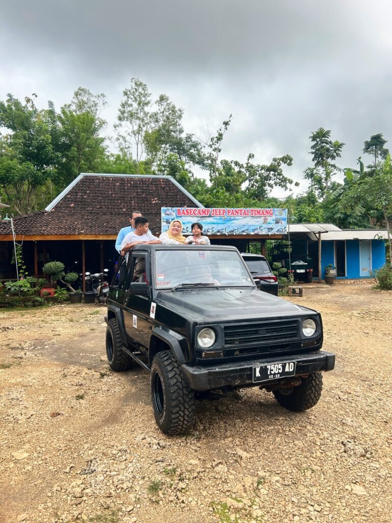 Jeep Pantai Timang
